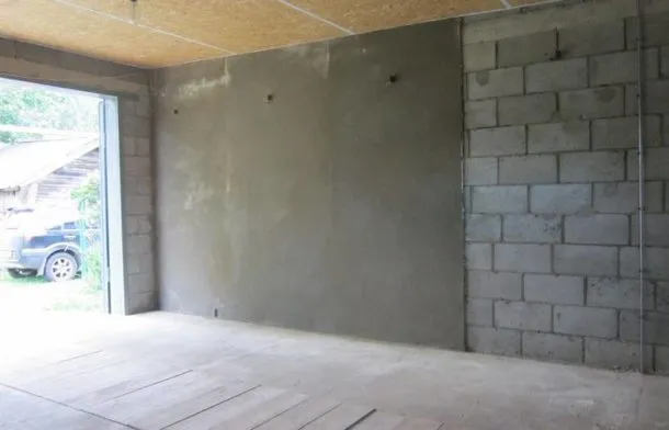 Отделка стен гаража бетоном
