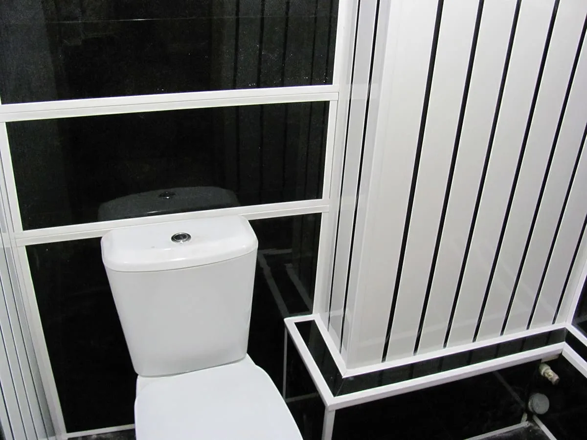 Отделка туалета пластиковыми панелями: оригинальные идеи дизайна