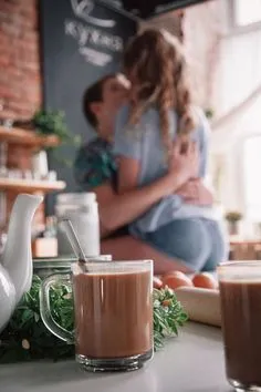 Love story on the Kitchen! Влюблённая пара на утреннем завтраке! #любовь #фото #love #picoftheday #photo #breakfast Romantic Couples Photography, Romantic Photos, Romantic Couples Tattoos