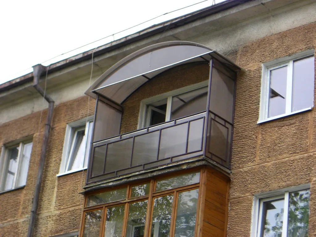 Отделка балкона