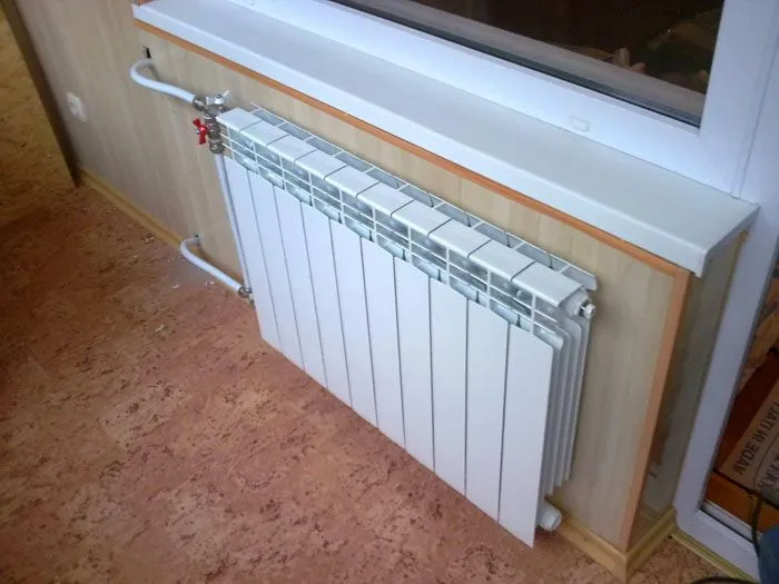 Нельзя переносить радиатор отопления на балкон – это запрещено законом