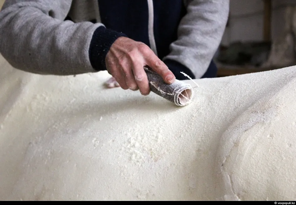Изготовление чучела состоит из нескольких этапов: подготовка манекена, подготовка шкуры к сборке, сама сборка, сушка...